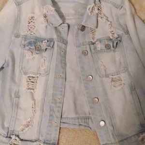 Woman’s light wash jean jacket
